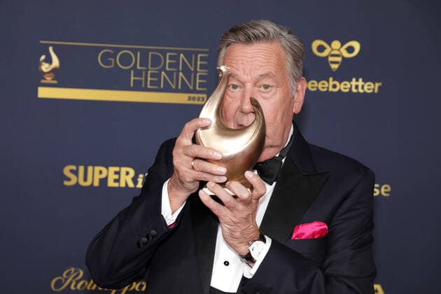 Laureate Roland Kaiser at the award ceremony The Golden Hen on 7 10 2022 in Leipzig The Golden Hen 2022 award ceremony in Leipzig Laureate Winners