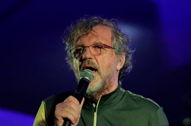 Emir Kusturica And The No Smoking Orchestra Performs In Mexico Emir Kusturica and the No Smoking Orchestra, an alternative rock band from Serbia, will perform during the XXII International Book Fair in Mexico City s Zocalo. Mexico City Mexico City Mexico  Copyright: xGerardoxVieyrax originalFilename: vieyra-notitle221008_npCXS.jpg