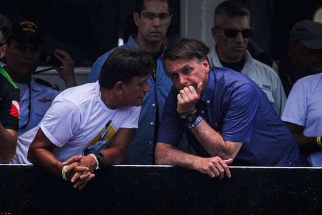 News Themen der Woche KW40 News Bilder des Tages BELÉM, PA - 08.10.2022: JAIR BOLSONARO NO CÍRIO FLUVIAL - President and reelection candidate Jair Bolsonaro (PL) was in Belém this Saturday morning (08) accompanying the River Círio de Nossa Senhora de Nazaré, one of the largest processions, which follow the Brazilian Navy ship with the image of Our Lady. from Nazareth. In the photo, Jair Bolsonaro next to Federal Deputy Éder Mauro and Federal Deputy Carla Zambelli. x2276624x  FilipexBispo