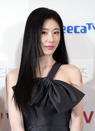 2022 THE FACT MUSIC AWARDS red carpet SEOUL, SOUTH KOREA, OCT 08: South Korean singer Lee Chae-ryeong ( ITZY - Chaeryeong ) during 2022 THE FACT MUSIC AWARDS at the KSPO DOME in Seoul, South Korea, on October 08, 2022. Seoul the KSPO DOME South Korea 7620_264637 Copyright: xSeokyongxLee PentaxPressx
