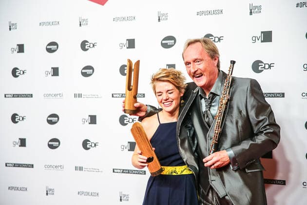 Magdalena Hoffmann and Albrecht Mayer at the OPUS Klassik Award 2022 ceremony in the Konzerthaus Berlin am Gendarmenmarkt OPUS Klassik 2022
