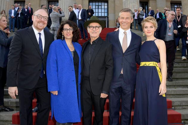 Clemens Trautmann, Kleopatra Sofroniou, Ludovico Einaudi, Frank Briegmann and Magdalena Hoffmann at the Opus Klassik 2022 award ceremony at the Konzerthaus am Gendarmenmarkt Berlin, 09 10 2022 Foto:xF.xKernx xFuturexImage