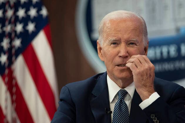 News Themen der Woche KW41 News Bilder des Tages President Joe Biden delivers virtual remarks at the Summit on Fire Prevention and Control addressing the nation?s fire service leaders and commemorating Fire Prevention Week. Biden honored the bravery and heroism of our nation?s firefighters, and discussing efforts to protect our communities and ensure firefighter health and safety amidst the ongoing climate crisis. Copyright: xCliffxOwenx xCNPx MediaPunchx