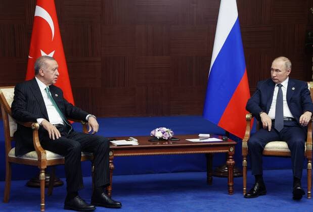 News Themen der Woche KW41 News Bilder des Tages Kazakhstan Russia Turkey 8294419 13.10.2022 Turkish President Recep Tayyip Erdogan and Russian President Vladimir Putin attend a meeting on the sidelines of the 6th Summit of the Conference on Interaction and Confidence Building Measures in Asia (CICA) at the Palace of Independence in Astana, Kazakhstan. Vyacheslav Prokofyev POOL Astana Kazakhstan  Copyright: xVyacheslavxProkofyevx