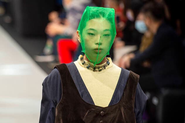 Entertainment Themen der Woche KW41 Entertainment Bilder des Tages October 13, 2022, Taipei, Taipei, Taiwan, China, Republic of China: The models present creations by Hsieh Chia Han from the Modern 70s office workers collection during Fashion Week Designer Award Ceremony in Taipei, Taiwan on 13 10 2022 by Taipei Taiwan, China, Republic of China - ZUMAw80_ 20221013_zaf_w80_005 Copyright: xWiktorxDabkowskix