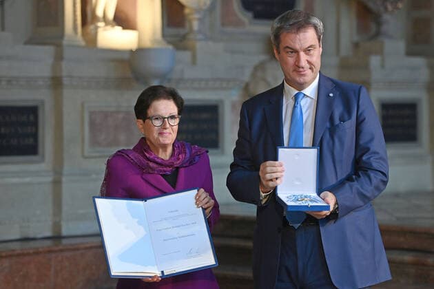 Gudrun BRENDEL FISCHER receives the Bavarian Order of Merit from Markus SOEDER State Premier of Bavaria and Chairman of the CSU Award of the Bavarian Order of Merit in the Antiquarium of the Munich Residence on 13 10 2022