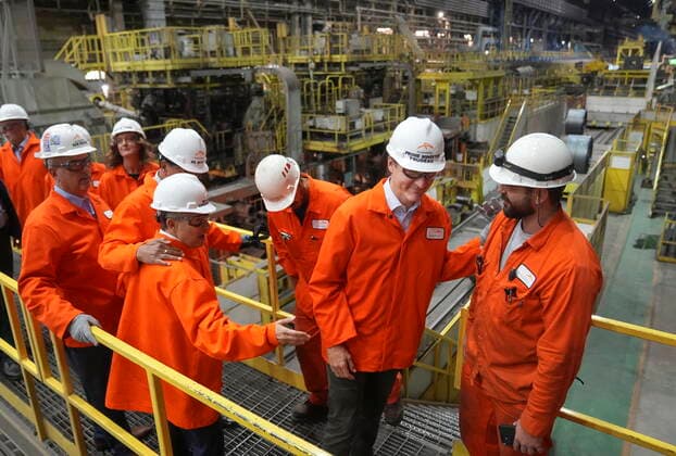 October 13, 2022, HAMILTON, ON, CANADA: Canadian Prime Minister Justin Trudeau, second right, tours the ArcelorMittal Dofasco steel hot mill as the facility recently upgraded its manufacturing operations in Hamilton, Ont., Thursday, Oct. 13, 2022. HAMILTON CANADA  - ZUMAc35_ 20221013_zaf_c35_045 Copyright: xNathanxDenettex