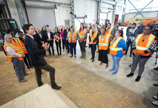 October 13, 2022, GRIMSBY, ON, CANADA: Canadian Prime Minister Justin Trudeau, second left, talks after meeting with women apprentices as he tours the LiUNA! 837 Training Centre in Grimsby, Ont., Thursday, Oct. 13, 2022. GRIMSBY CANADA  - ZUMAc35_ 20221013_zaf_c35_062 Copyright: xNathanxDenettex