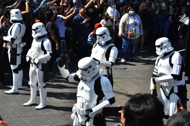 October 15, 2022, Mexico City, Mexico: Participants take part during the Training Day Star Wars Parade at Reforma Avenue. on October 15, 2022 in Mexico City, Mexico. Mexico City Mexico - ZUMAe321 20221015_zia_e321_085 Copyright: xCarlosxTischlerx