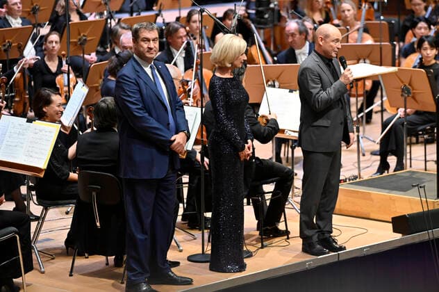 Markus Söder, Julia Lehner and Jens Daniel Herzog at the 2 Philharmonic Concert for the 100th Birthday of the Nuremberg State Philharmonic Orchestra in the Meistersingerhalle Nuremberg, 15 10 2022 Foto:xD.xAnoraganingrumx xFuturexImage