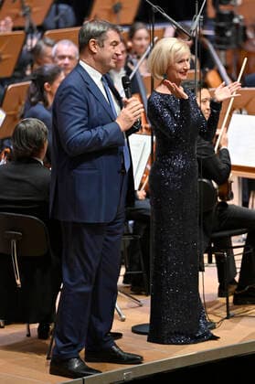 Markus Söder and Julia Lehner at the 2 Philharmonic Concert for the 100th Birthday of the Nuremberg State Philharmonic Orchestra in the Meistersingerhalle Nuremberg, 15 10 2022 Foto:xD.xAnoraganingrumx xFuturexImage