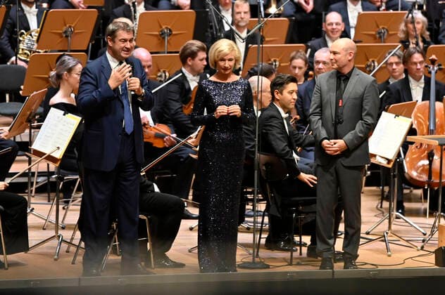 Markus Söder, Julia Lehner and Jens Daniel Herzog at the 2 Philharmonic Concert for the 100th Birthday of the Nuremberg State Philharmonic Orchestra in the Meistersingerhalle Nuremberg, 15 10 2022 Foto:xD.xAnoraganingrumx xFuturexImage