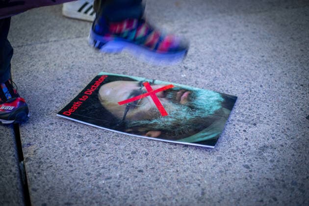 Iranian Anti-government Protest Hundreds of Iranian and their supporters demonstrate against the Iranian Islamic regime during a protest at Nathan Phillips Square in Toronto, Ontario, October 15, 2022. - Many Iranian people around the world have been protesting Islamic regime since the death of Mahsa Amini, a 22-year-old Kurdish who had spent three days in a coma after being detained by the morality police. Toronto Canada  Copyright: xArifxBalkanx originalFilename: balkan-notitle221015_npcQN.jpg