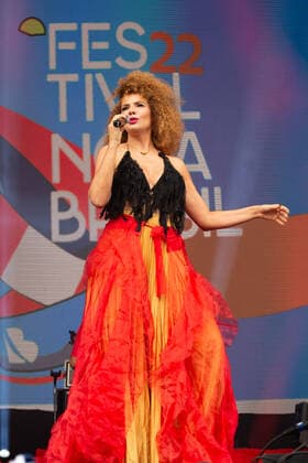 SÃO PAULO, SP - 16.10.2022: FESTIVAL NOVABRASIL 2022 - Vanessa da Mata performs at the NovaBrasil Festival 2022, this Sunday (16) at Anhembi in São Paulo, SP. x2280219x  BrunoxFernandes