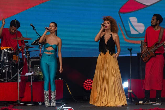 SÃO PAULO, SP - 16.10.2022: FESTIVAL NOVABRASIL 2022 - Marina Sena and Vanessa da Mata perform at the NovaBrasil Festival 2022, this Sunday (16th) at Anhembi in São Paulo, SP. x2280391x  BrunoxFernandes