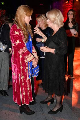 . 17 10 2022. London, United Kingdom. Camilla, Queen Consort, with actress Natascha McElhone at the 2022 Booker Prize awards ceremony in London.  xPoolx xi-Imagesx IIM-23852-0010