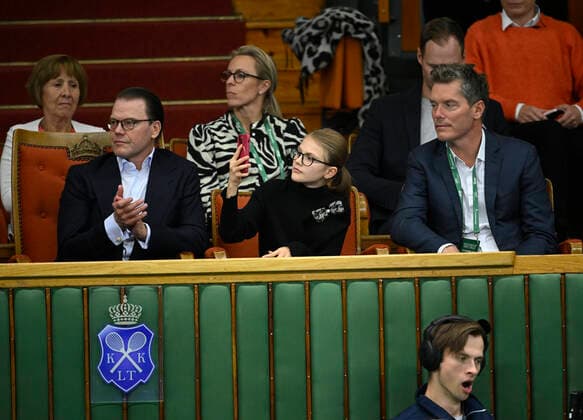 STOCKHOLM 20221018 Prince Daniel, Princess Estelle and former tennis player Thomas Enqvist in the audience during the tennis match between Swedens Mikael Ymer and Frances Quentin Halys in the Stockholm Open on Tuesday Stockholm Sweden x10040x,  Copyright: xAndersxWiklund TTx STOCKHOLM OPEN