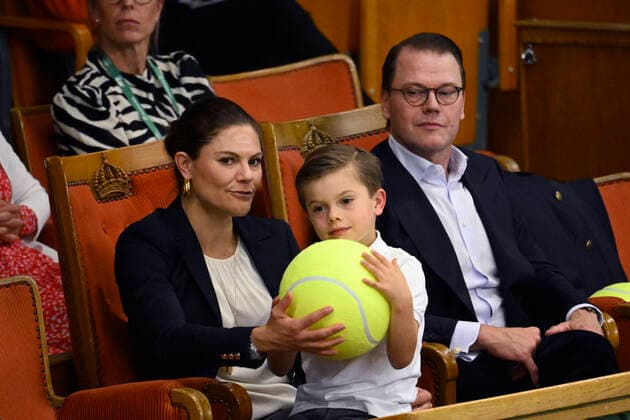 STOCKHOLM 20221018 Crown Princess Victoria, Prince Oscar and Prince Daniel in the audience during the tennis match between Swedens Mikael Ymer and Frances Quentin Halys in the Stockholm Open on Tuesday Stockholm Sweden x10040x,  Copyright: xAndersxWiklund TTx STOCKHOLM OPEN