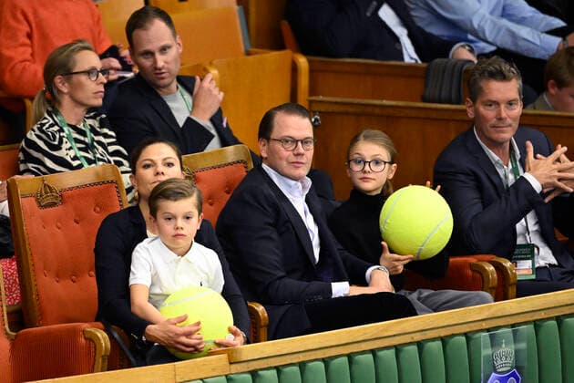 STOCKHOLM 20221018 Prince Oscar, Crown Princess Victoria, Prince Daniel, Princess Estelle and former tennis player Thomas Enqvist in the audience during the tennis match between Swedens Mikael Ymer and Frances Quentin Halys in the Stockholm Open on Tuesday Stockholm Sweden x10040x,  Copyright: xAndersxWiklund TTx STOCKHOLM OPEN
