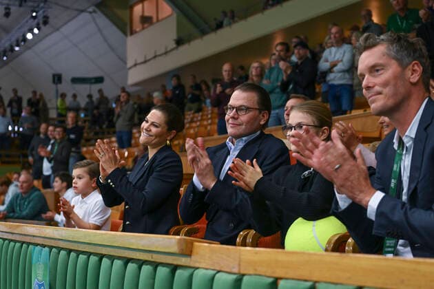 STOCKHOLM 20221018 Prince Oscar, Crown Princess Victoria, Prince Daniel, Princess Estelle and former tennis player Thomas Enqvist in the audience during the tennis match between Swedens Mikael Ymer and Frances Quentin Halys in the Stockholm Open on Tuesday Stockholm Sweden x10040x,  Copyright: xAndersxWiklund TTx STOCKHOLM OPEN