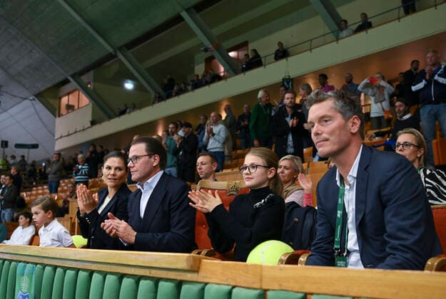 STOCKHOLM 20221018 Prince Oscar, Crown Princess Victoria, Prince Daniel, Princess Estelle and former tennis player Thomas Enqvist in the audience during the tennis match between Swedens Mikael Ymer and Frances Quentin Halys in the Stockholm Open on Tuesday Stockholm Sweden x10040x,  Copyright: xAndersxWiklund TTx STOCKHOLM OPEN