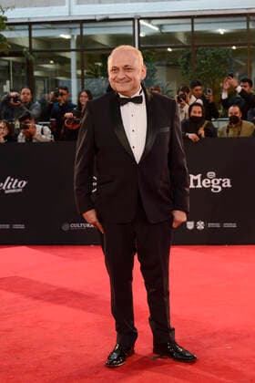 October 18, 2022, Mexico City, Mexico: Eduardo EspaoÂ±a attends the 4th Metropolitan Theater Awards (Los Metro) red carpet at the Centro Cultural del Bosque. on October 18, 2022 in Mexico City, Mexico. Mexico City USA - ZUMAe321 20221018_zia_e321_138 Copyright: xCarlosxTischlerx