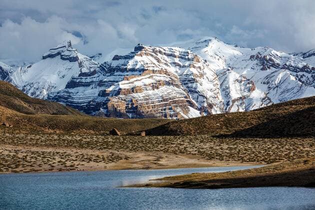 Creative Highlights World Himalaya-Gebirge und Bergsee Dhankar Lake. Spiti-Tal, Himachal Pradesh, Indien, Asien *** Himalaya Mountains and Mountain lake Dhankar Lake Spiti Valley, Himachal pradesh, India, Asia Copyright: imageBROKER/DmitryxRukhlenko ibxdmr08696589.jpg