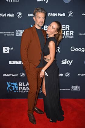 Annemarie Carpendale with husband Wayne Carpendale at the Blue Panther TV Streaming Award ceremony at BMW Welt in Munich on 19 10 2022
