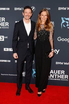 Blue Panther TV Streaming Award ceremony in Munich Oliver Berben with wife Katrin on the red carpet at the Blue Panther Bavarian Television Award ceremony at BMW World in Munich Copyright: xEventpressxGolejewskix