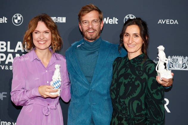 Blue Panther TV Streaming Award ceremony in Munich Award winners Julia Mehnert, Joko Winterscheidt and Mitra Polzin at the Blue Panther Bavarian Television Award ceremony at BMW Welt in Munich. Copyright: xEventpressxGolejewskix