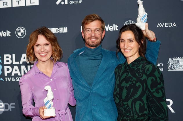 Blue Panther TV Streaming Award ceremony in Munich Award winners Julia Mehnert, Joko Winterscheidt and Mitra Polzin at the Blue Panther Bavarian Television Award ceremony at BMW Welt in Munich. Copyright: xEventpressxGolejewskix