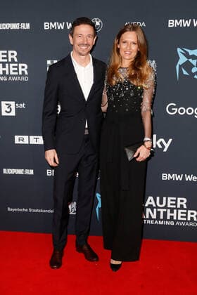 Blue Panther TV Streaming Award ceremony in Munich Oliver Berben with wife Katrin on the red carpet at the Blue Panther Bavarian Television Award ceremony at BMW World in Munich Copyright: xEventpressxGolejewskix