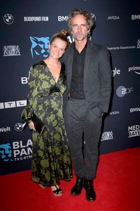 Natalie Spinell and Felix Hellmann at the presentation of the Blue Panther TV Streaming Award 2022 at BMW Welt Munich, 19 10 2022 Foto:xF.xKernx xFuturexImage