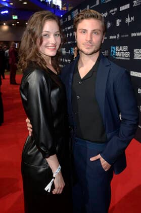 Dominique Devenport and Jannik Schümann at the presentation of the Blue Panther TV Streaming Award 2022 at BMW Welt Munich, 19 10 2022 Foto:xF.xKernx xFuturexImage