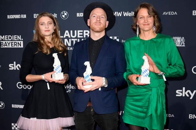 Annette Kammerer, Jan Vollmer and Nadja Mitzkat at the presentation of the Blue Panther TV Streaming Award 2022 at BMW Welt Munich, 19 10 2022 Foto:xF.xKernx xFuturexImage