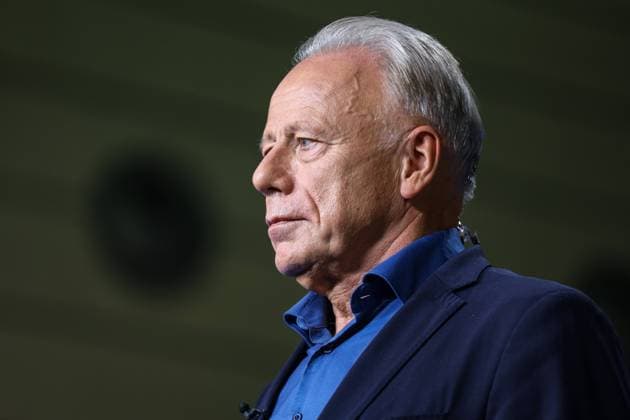 Der ehemalige Bundesumweltminister Jürgen Trittin Der Parteitag von Bündnis 90 Die Grünen im WCCB in Bonn ist die 48. Bundesdelegiertenkonferenz BDK der Partei. Nach drei digitalen Parteitagen gibt es nun wieder ein Treffen in Präsenz. 14.10.2022 Bonn Gronau NRW Deutschland *** The former Federal Environment Minister Jürgen Trittin The party conference of Bündnis 90 Die Grünen at the WCCB in Bonn is the 48 Federal Delegates Conference BDK of the party After three digital party conferences, there is now again a meeting in Presence 14 10 2022 Bonn Gronau NRW Germany