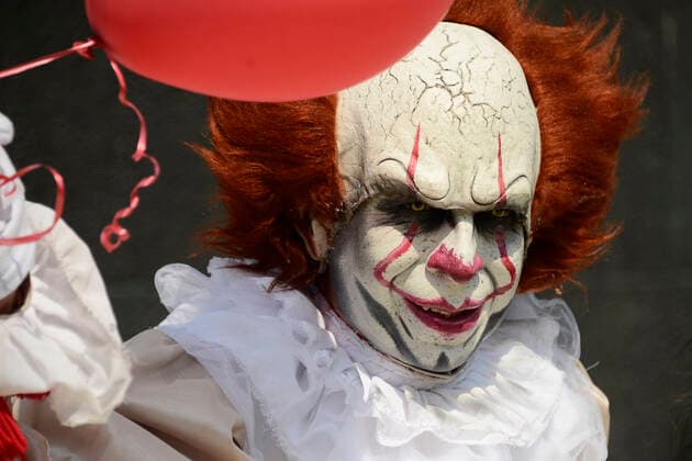 News Bilder des Tages October 22, Mexico City, Mexico: A participant walks during the 15th anniversary march of the annual Zombie Walk at Revolution Monumento. on October 22, 2022 in Mexico City, Mexico. Mexico City Mexico - ZUMAe321 20221022_zia_e321_003 Copyright: xCarlosxTischler EyepixxGroupx