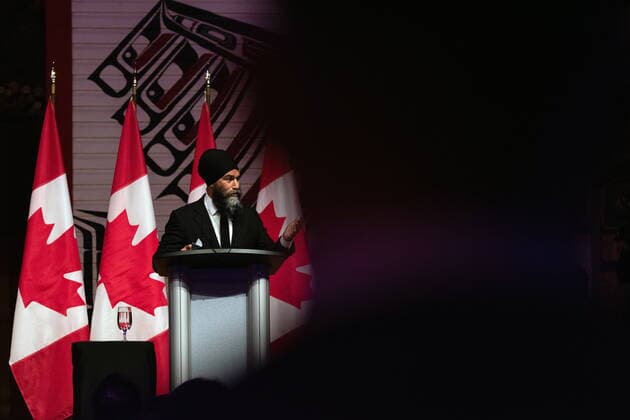 October 22, 2022, Gatineau, PQ, Canada: NDP Leader Jagmeet Singh speaks at the Parliamentary Press Gallery Dinner at the Museum of History in Gatineau, Que., on Saturday, Oct. 22, 2022. Gatineau Canada  - ZUMAc35_ 20221022_zaf_c35_069 Copyright: xSpencerxColbyx