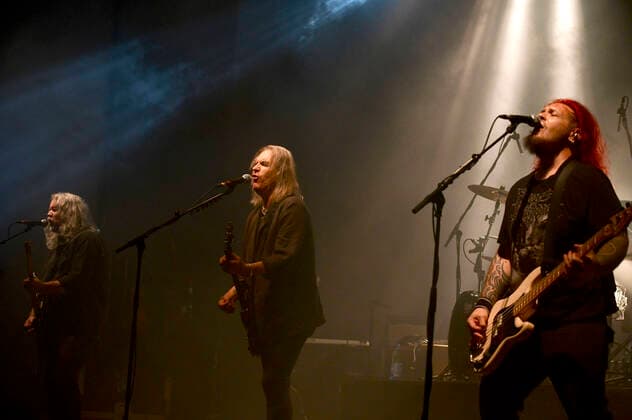 Marshall Gill, Justin Sullivan and Ceri Monger of New Model Army live at a 40th Anniversary Tour concert at Capitol Hanover, 23 10 2022. Foto:xN.xHeuselx xFuturexImage