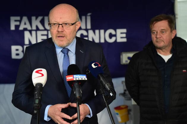 Czech Health Minister Vlastimil Valek (TOP 09), left, gives press conference on COVID-19 vaccination campaign We get vaccinated for life without fear in Brno University Hospital, Czech Republic, October 24, 2022. (CTKxPhoto VaclavxSalek) CTKPhotoP2022102402661  sal 06