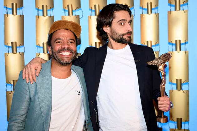 Simon Pearce and Nektarios Vlachopoulos at the Bavarian Cabaret Award 2022 at the Lustspielhaus Munich, 24 10 2022 Foto:xR.xHeinex xFuturexImage