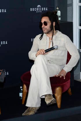 October 25, 2022, Mexico City, Mexico: American singer Lenny Kravitz attends a press conference to promote Nocheluna sotol at Four Season Hotel. on October 25, 2022 in Mexico City, Mexico. Mexico City Mexico - ZUMAe321 20221025_zia_e321_025 Copyright: xCarlosxTischler EyepixxGroupx