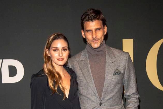October 25, 2022, New York, United States: Olivia Palermo and Johannes Huebl attend the 2022 WWD Honors at Cipriani South Street in New York City. New York United States - ZUMAs197 20221025_zaa_s197_291 Copyright: xRonxAdarx