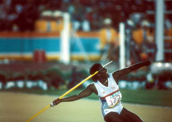 Image number 03229744 Date 06 08 1984 Copyright imago FIELD Tessa Sanderson Great Britain cross Olympic Games 1984, Summer Games, national jersey, javelin, javelin throw, javelin throwing Vdia Los Angeles LA L A dynamics, athletics OS summer ladies single frame action people