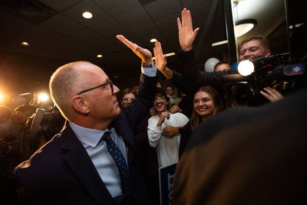 October 26, 2022, Winnipeg, MB, Canada: Scott Gillingham celebrates with supporters as he makes his way to the podium for his victory speech after being declared the next mayor of Winnipeg, on Wednesday, October 26, 2022. Winnipeg Canada  - ZUMAc35_ 20221026_zaf_c35_152 Copyright: xDanielxCrumpx