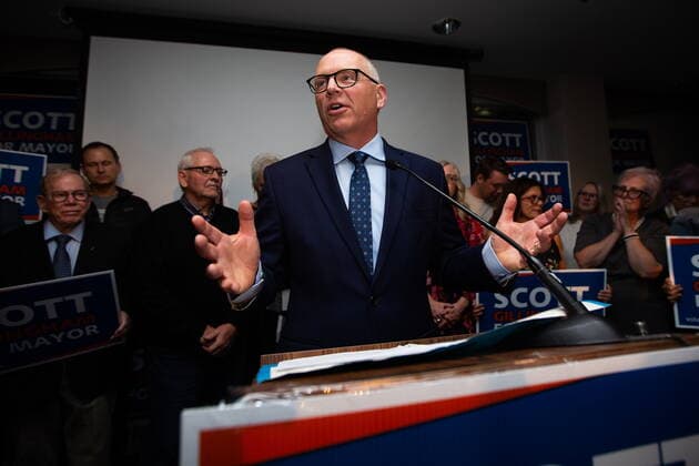 October 26, 2022, Winnipeg, MB, Canada: Scott Gillingham gives a victory speech after being declared the next mayor of Winnipeg, on Wednesday, October 26, 2022. Winnipeg Canada  - ZUMAc35_ 20221026_zaf_c35_154 Copyright: xDanielxCrumpx