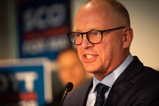 October 26, 2022, Winnipeg, MB, Canada: Scott Gillingham delivers his victory speech after being declared the next mayor of Winnipeg, on Wednesday, October 26, 2022. Winnipeg Canada  - ZUMAc35_ 20221026_zaf_c35_159 Copyright: xDanielxCrumpx