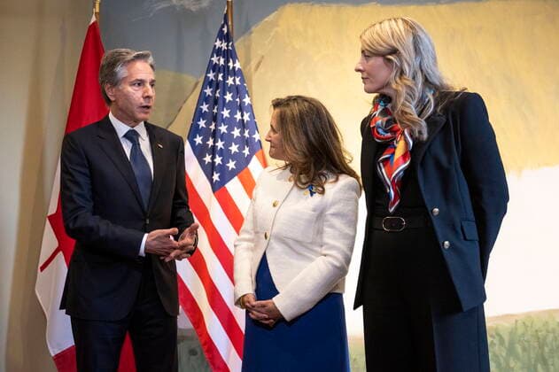 October 27, 2022, Ottawa, ON, CAN: U.S. Secretary of State Antony Blinken meets with Deputy Prime Minister and Minister of Finance Chrystia Freeland and Minister of Foreign Affairs Mo lanie Joly during his official visit to Canada, at Cafe Ukraine in Ottawa, on Thursday, Oct. 27, 2022. Ottawa CAN  - ZUMAc35_ 20221027_zaf_c35_013 Copyright: xJustinxTangx