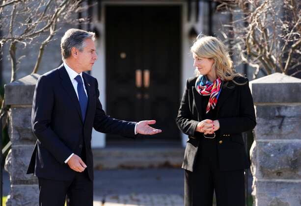 October 27, 2022, Ottawa, ON, CAN: Minister of Foreign Affairs Melanie Joly and US Secretary of State Antony Blinken arrive to 7 Rideau Gate for a bilateral meeting in Ottawa, on Thursday, Oct. 27, 2022. Ottawa CAN  - ZUMAc35_ 20221027_zaf_c35_032 Copyright: xSeanxKilpatrickx