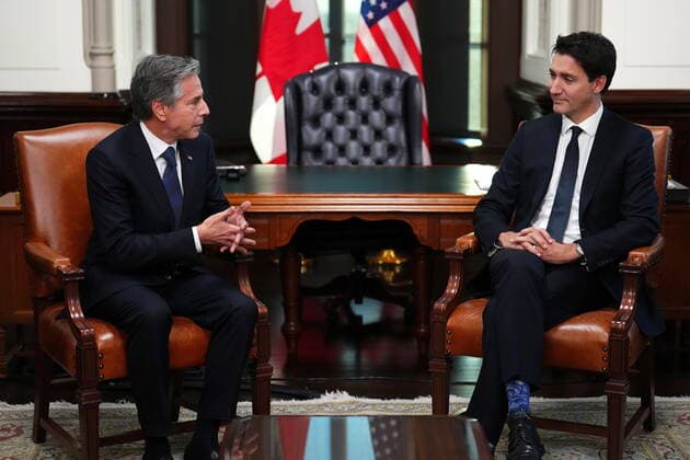 October 27, 2022, Ottawa, ON, CANADA: US Secretary of State Antony Blinken and Prime Minister Justin Trudeau take part in a bilateral meeting, in Ottawa, Thursday, Oct. 27, 2022. Ottawa CANADA  - ZUMAc35_ 20221027_zaf_c35_090 Copyright: xSeanxKilpatrickx